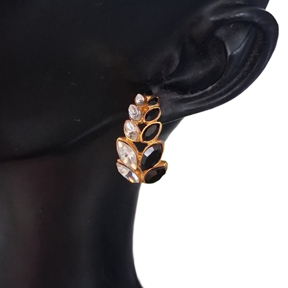 Monet Jewelry - Monet Vintage Black & White Rhinestone Foliate Design Earrings